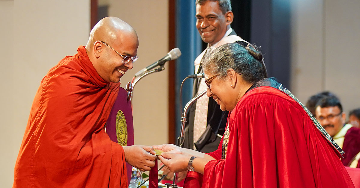 Archaeology Gold Medals_Aludeniye Subodhi Thero